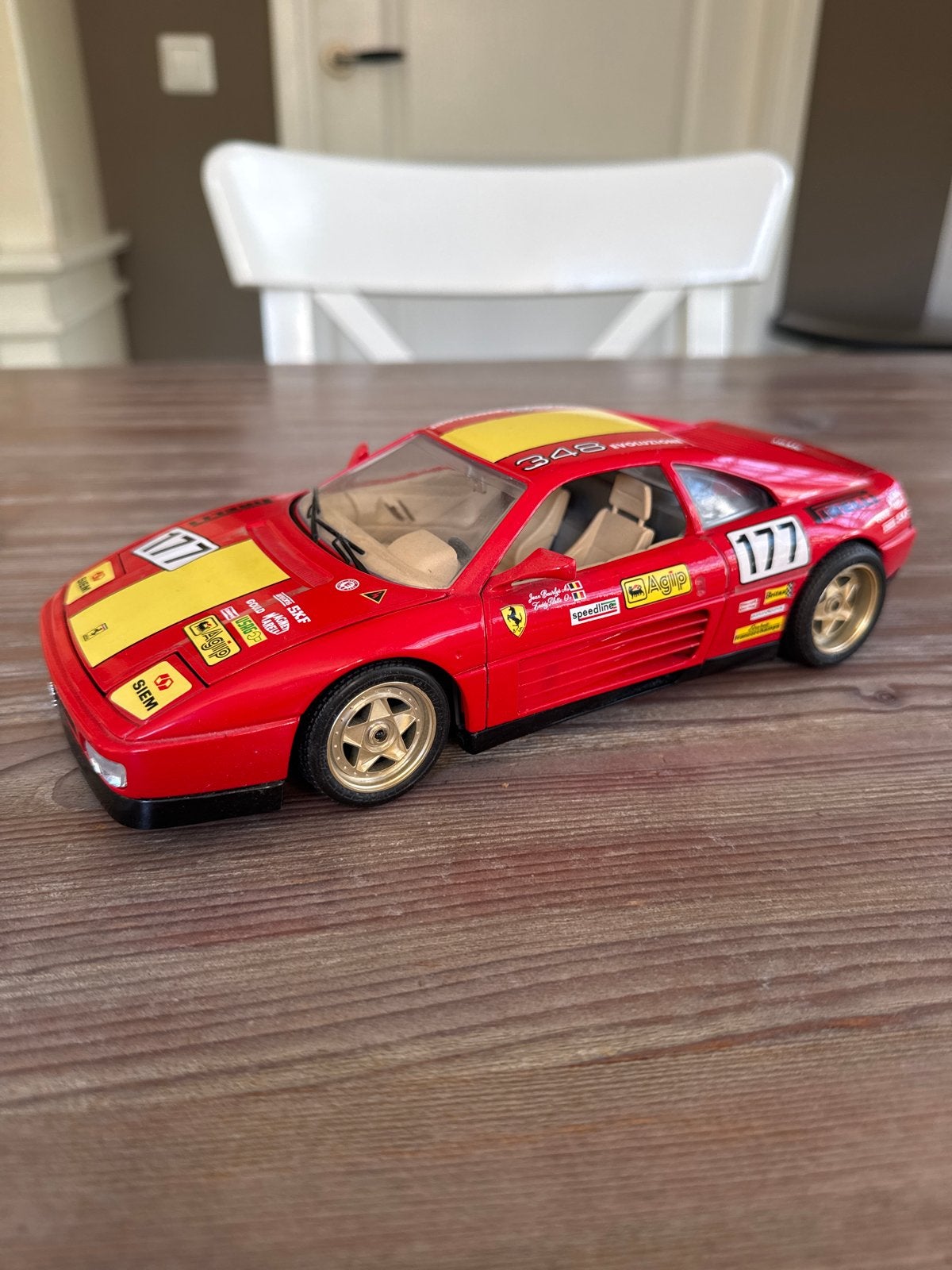 Burago Ferrari 348 evolutione (1989)  Schaalmodel 1:18, Ophalen of Verzenden, Zo goed als nieuw, Auto, Bburago