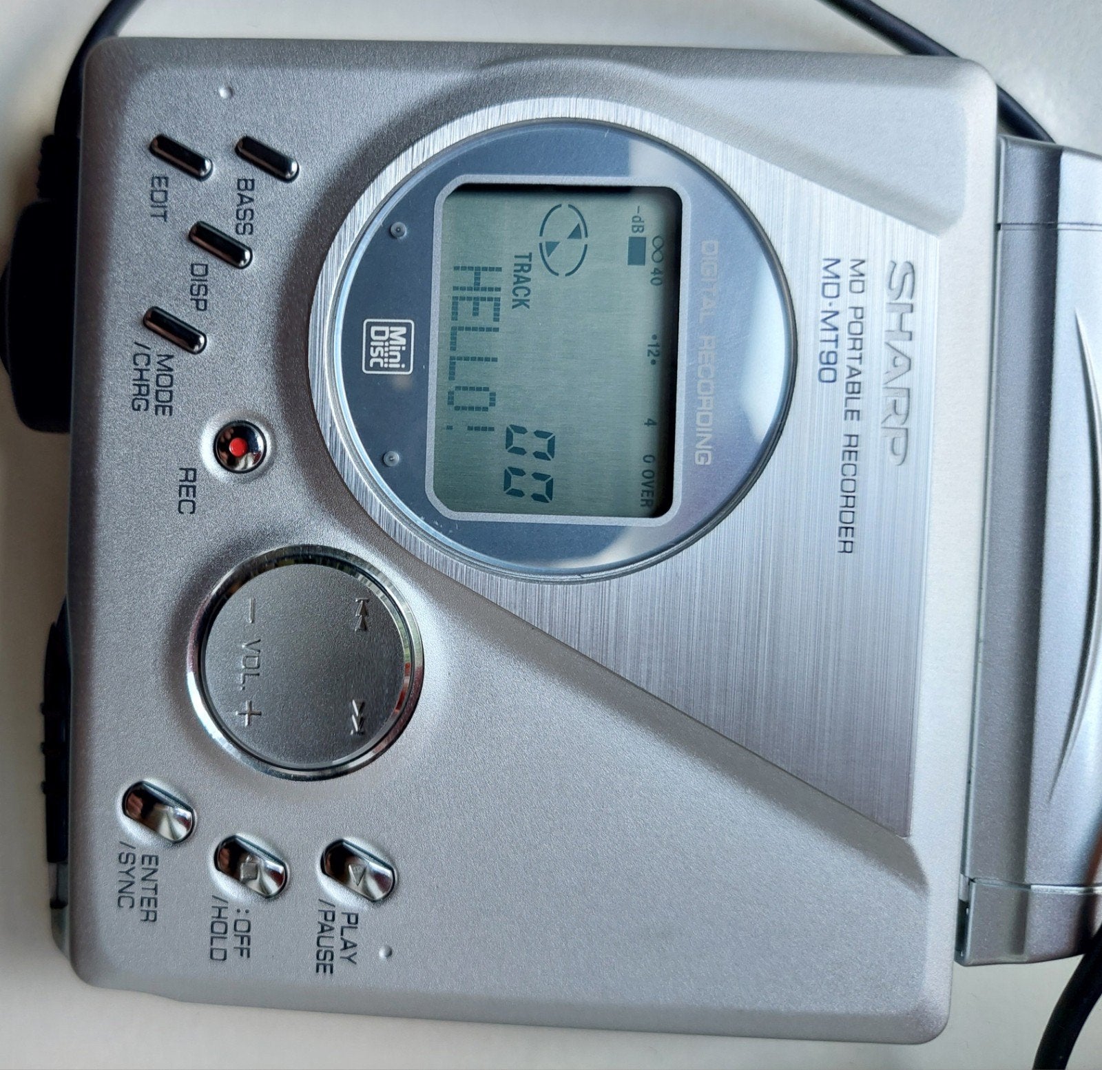 Sharp MT 99 minidisc recorder en speler., Audio, Tv en Foto, Walkmans, Discmans en Minidiscspelers, Ophalen of Verzenden, Minidisc-recorder
