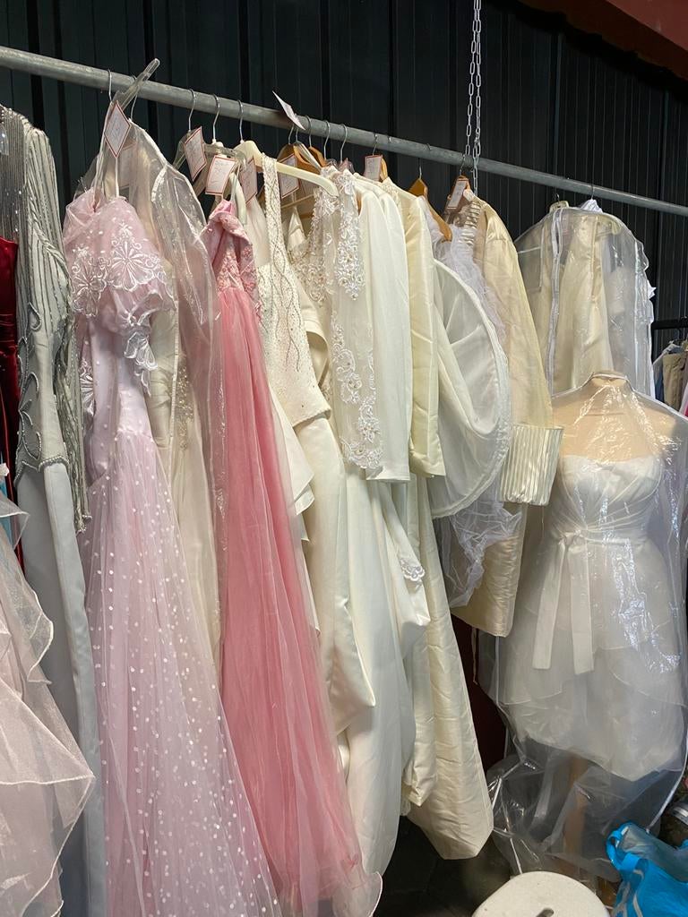 Div trouwjurken kringloop de tol, Kleding | Dames, Ophalen, Zo goed als nieuw, Trouwjurk