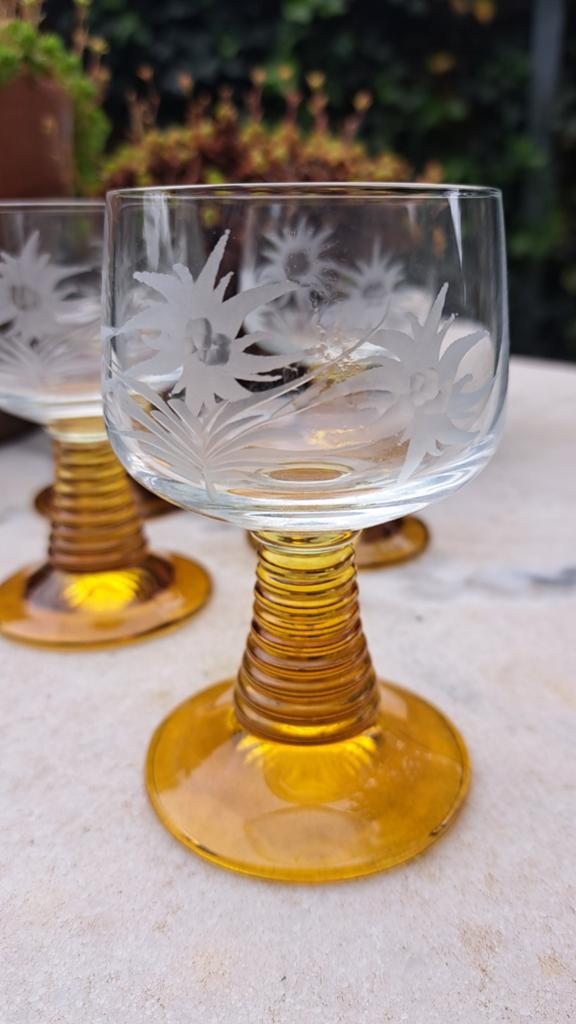 4 vintage Duitse roemer glazen amberkleurig wijn zomer tuin, Ophalen of Verzenden