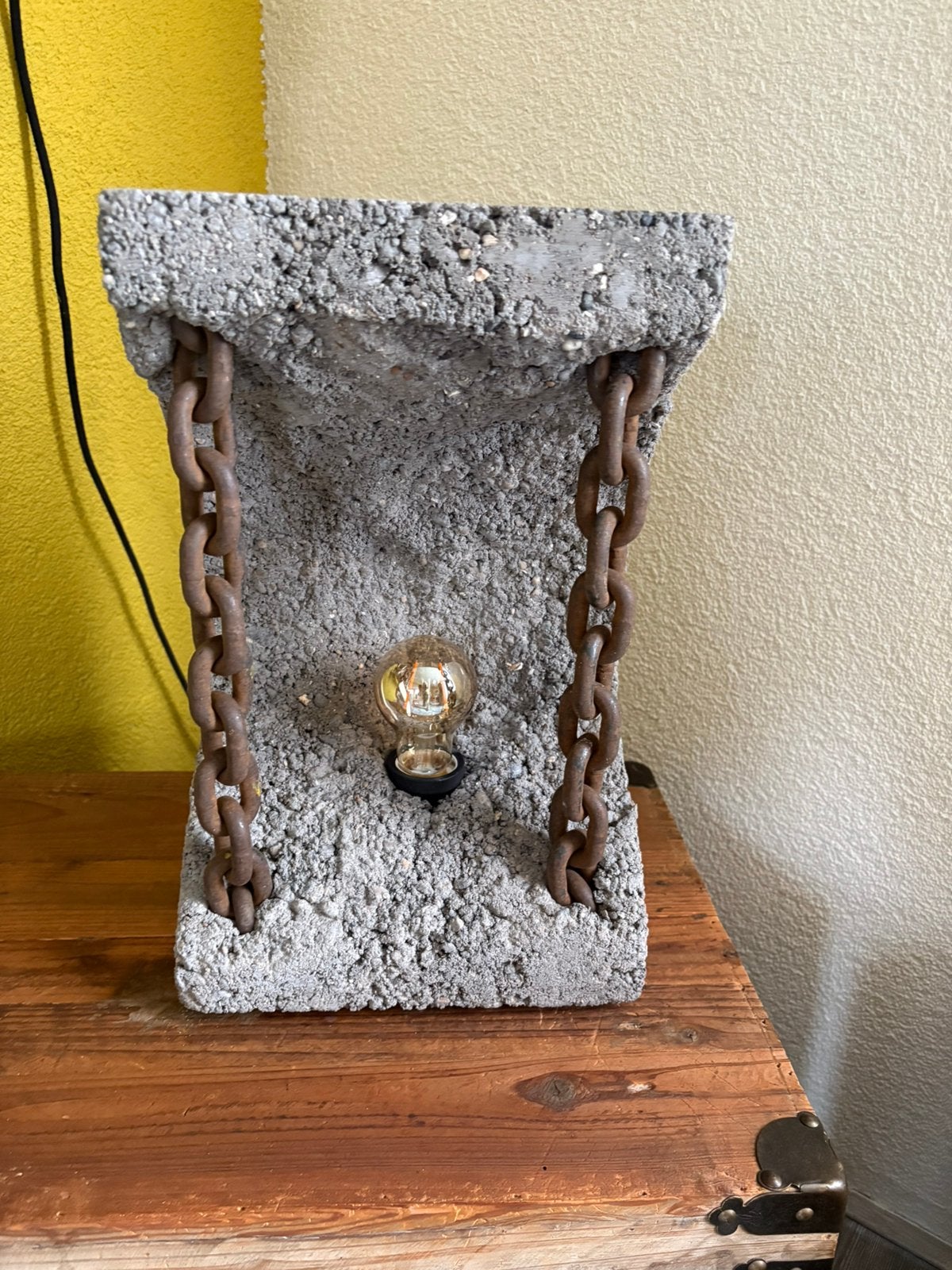 Stoere industriële betonen lamp, Huis en Inrichting, Ophalen, Zo goed als nieuw