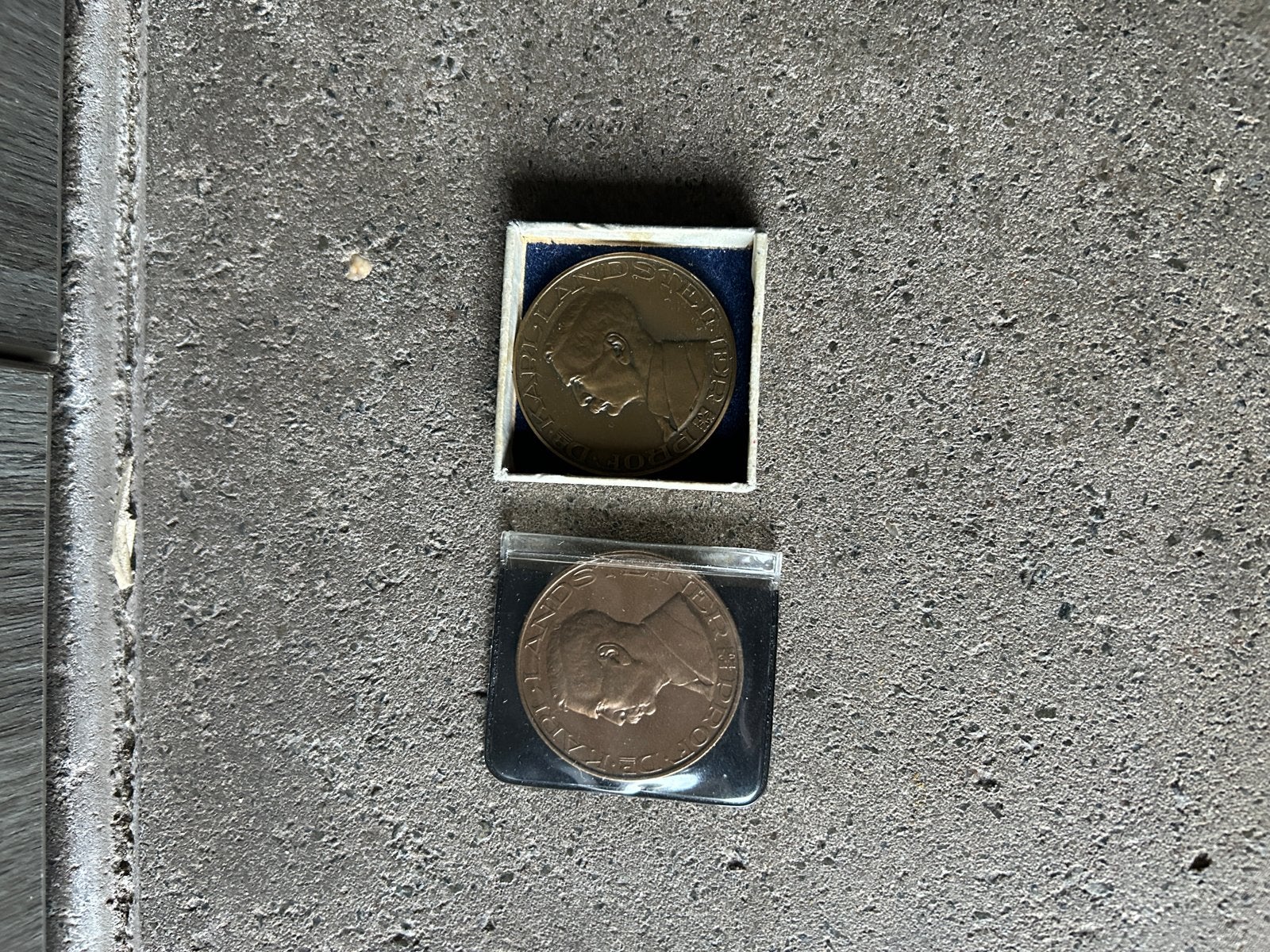 Oude Nederlandse herdenkingsmunt, Postzegels en Munten, Penningen en Medailles, Ophalen of Verzenden, Brons, Nederland