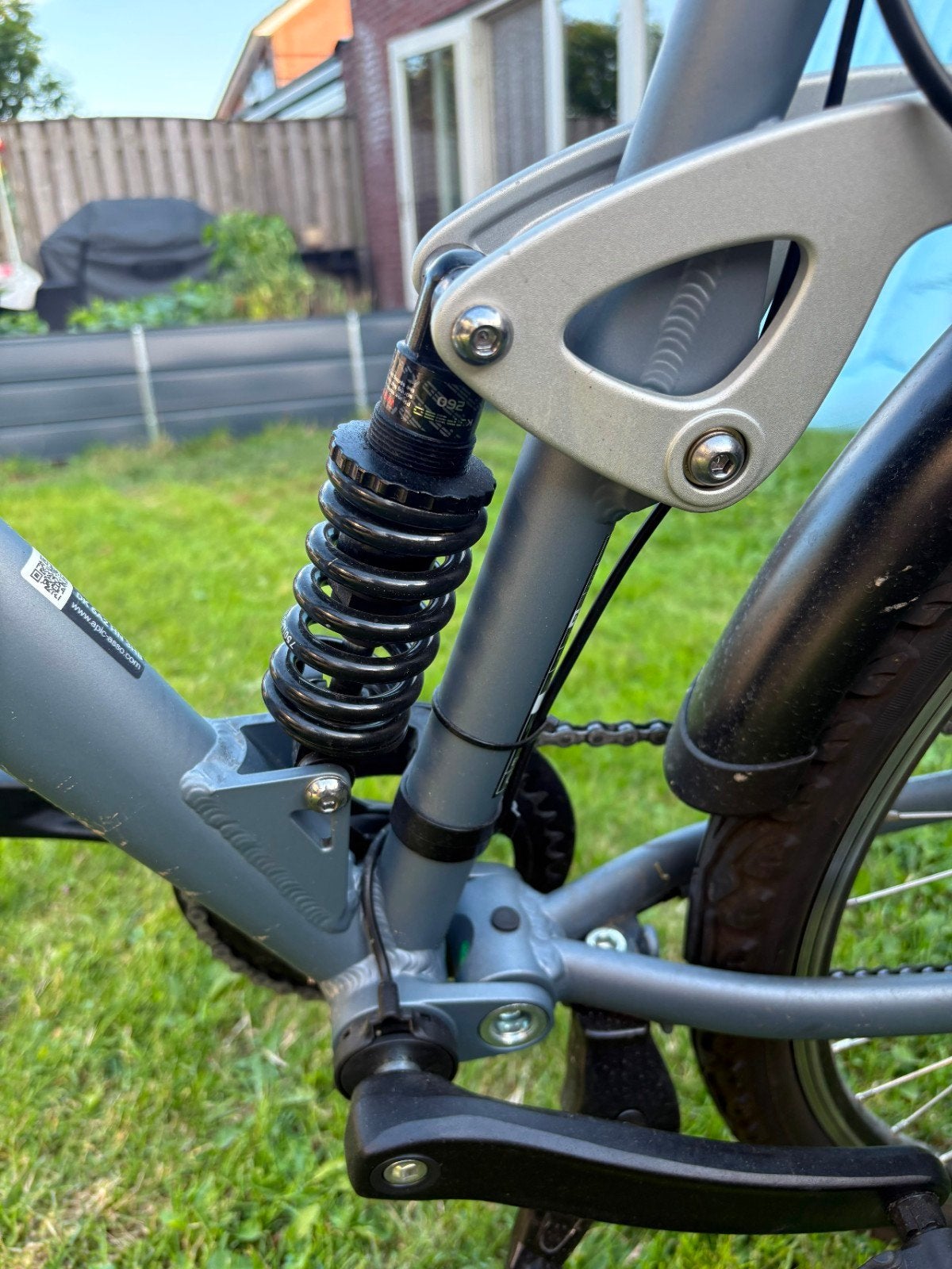 B'Twin elektrische fiets met achterwielmotor, Zo goed als nieuw, 51 tot 55 cm, 30 tot 50 km per accu, Ophalen