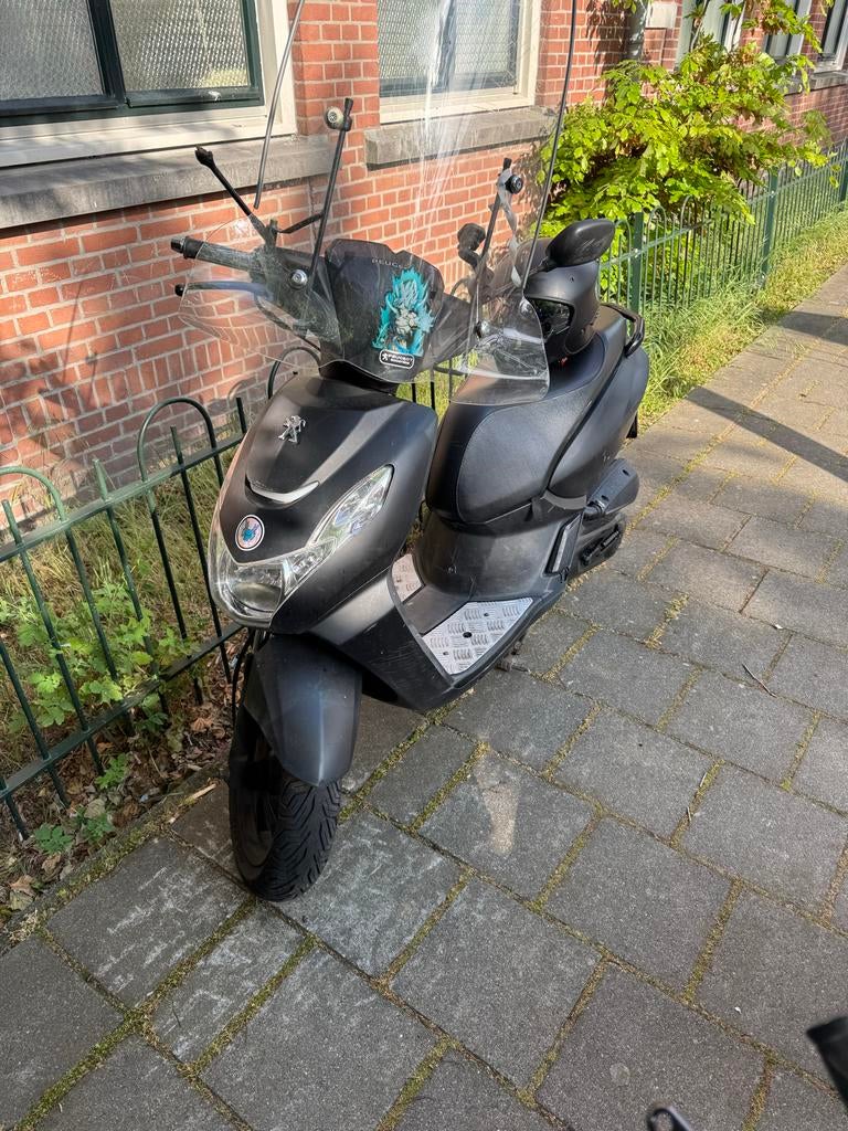 Peugeot scooter - Werkt perfect, spiegel defect, Ophalen of Verzenden, Zo goed als nieuw