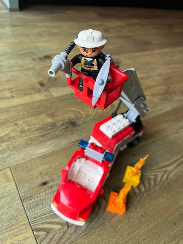 Brandweertruck / ladderwagen van LEGO DUPLO, set 5682, Ophalen of Verzenden, Zo goed als nieuw, Compleet, Duplo