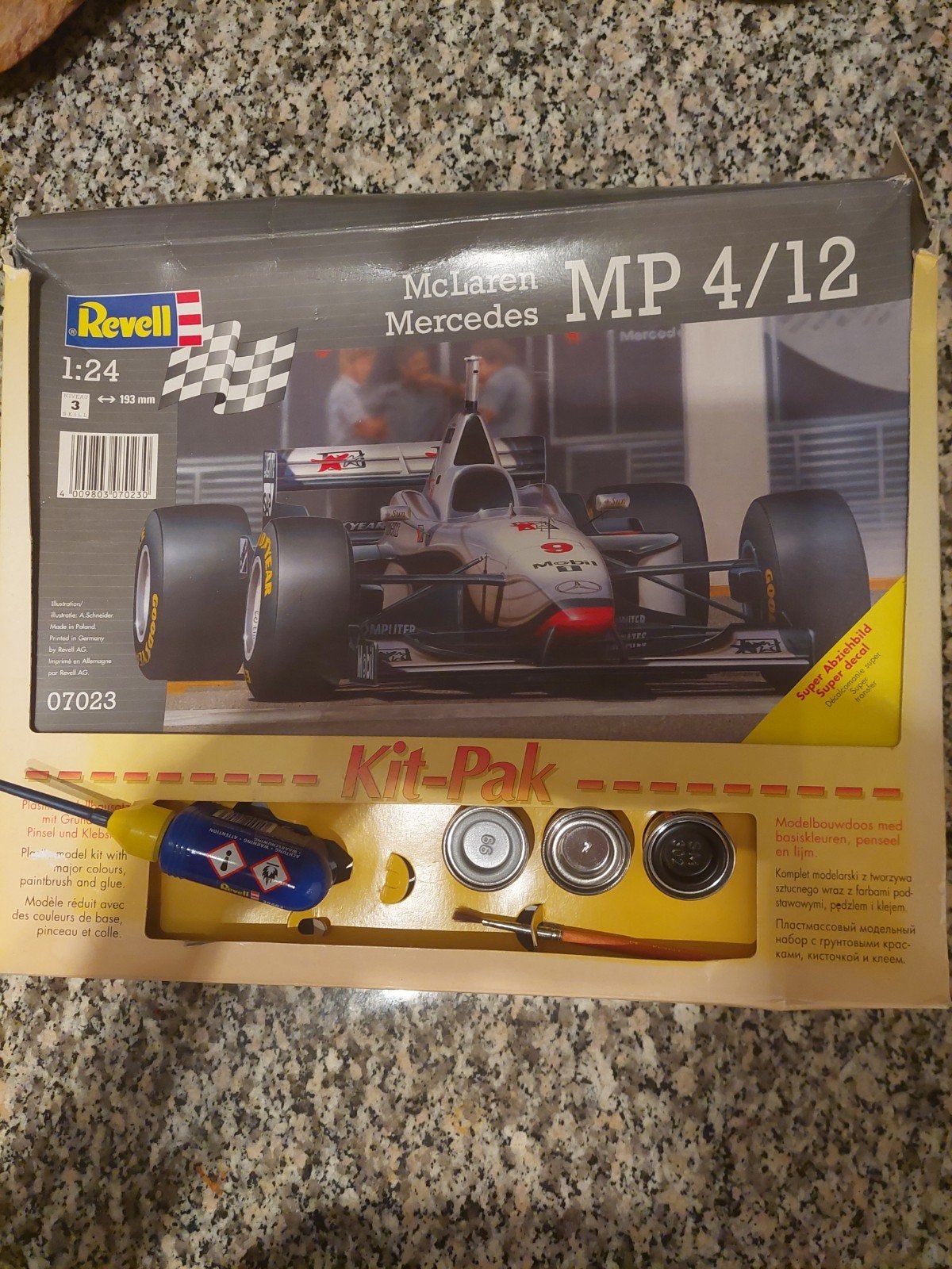 REVELL 1:24 MERCEDES-BENZ MP 4/12  NO 07023., Ophalen of Verzenden, Groter dan 1:32, Auto, Revell