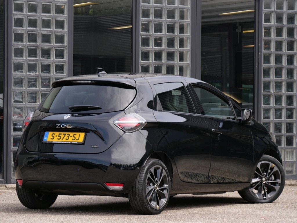 Renault ZOE R135 52kWh ICONIC/ KOOPACCU/ CAMERA/ BLIND SPOT/, 136 pk, Gebruikt, Zwart, Origineel Nederlands