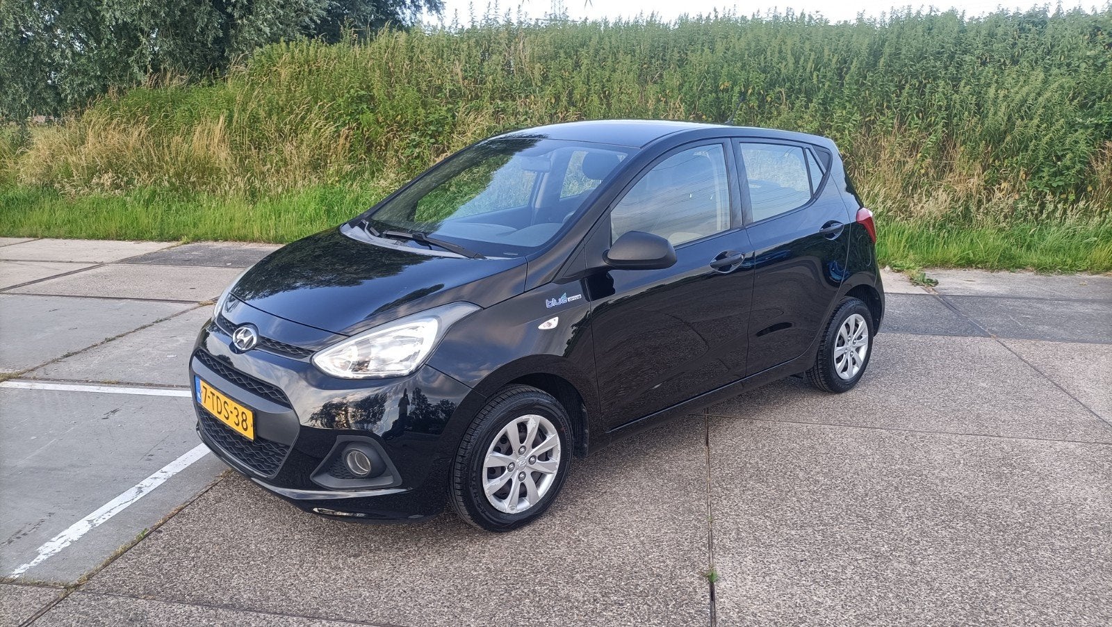 Hyundai i10 1.0 5DR 2014 Zwart, Voorwielaandrijving, Stof, 31 €/maand, 4 stoelen