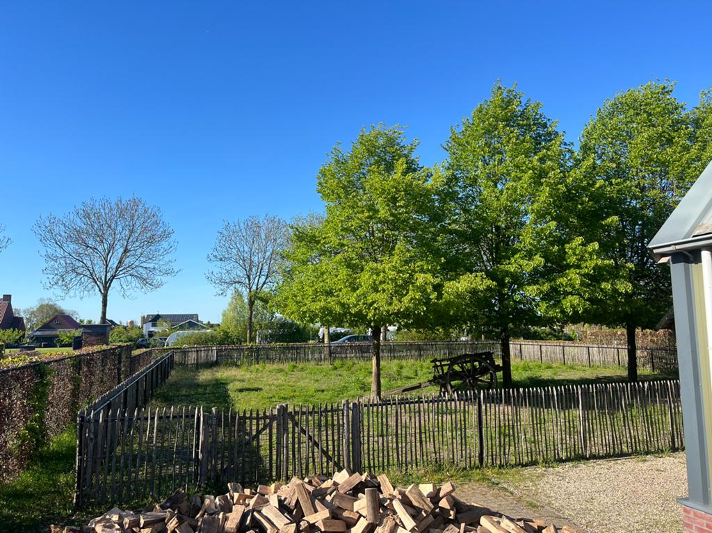 Stalen palen met bovenbuis voor gaashekwerk., Tuin en Terras, Ophalen, Zo goed als nieuw, IJzer, Sierhekwerk
