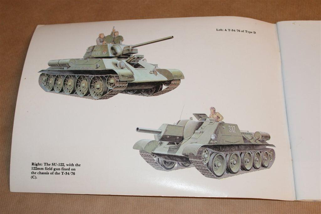 Russian T-34 Battle Tank — Oorlogstank [1997], Ophalen of Verzenden, Tweede Wereldoorlog, Gelezen, Overige onderwerpen
