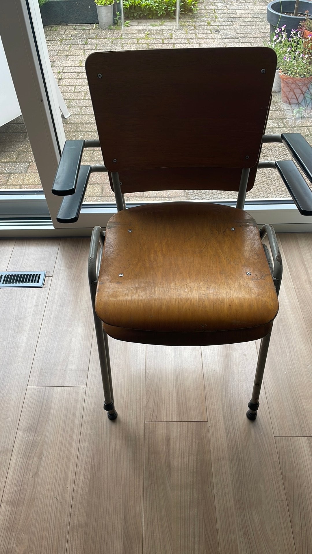 Twee vintage schoolstoeltjes, Huis en Inrichting, Stoelen, Ophalen, Gebruikt, Twee