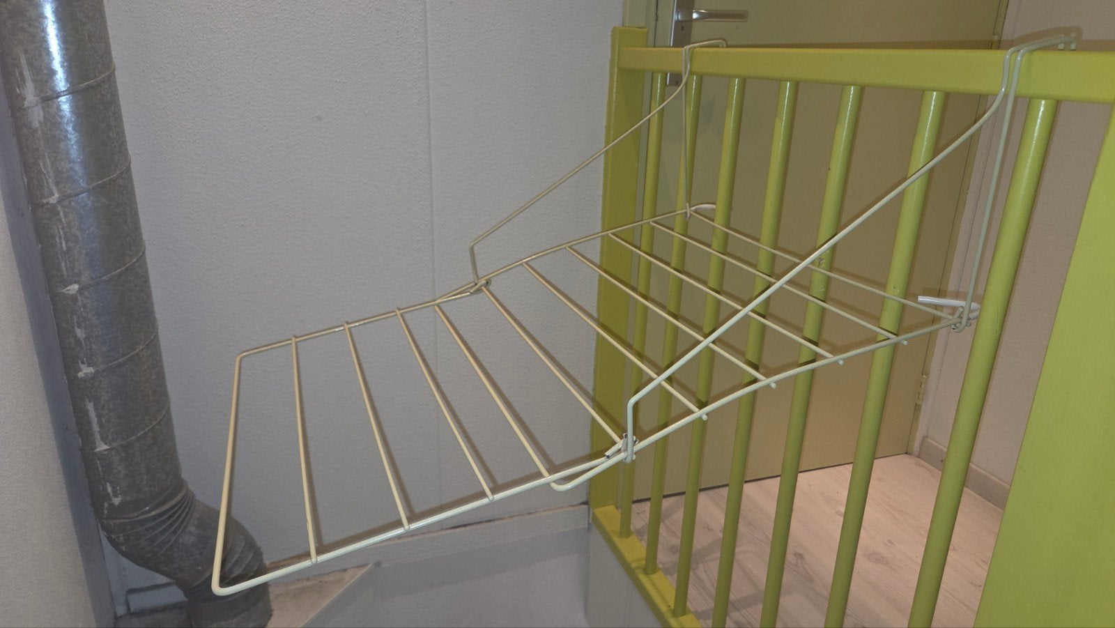 Handig droogrek voor balkon of radiator, Ophalen, Gebruikt, Wit, Metaal