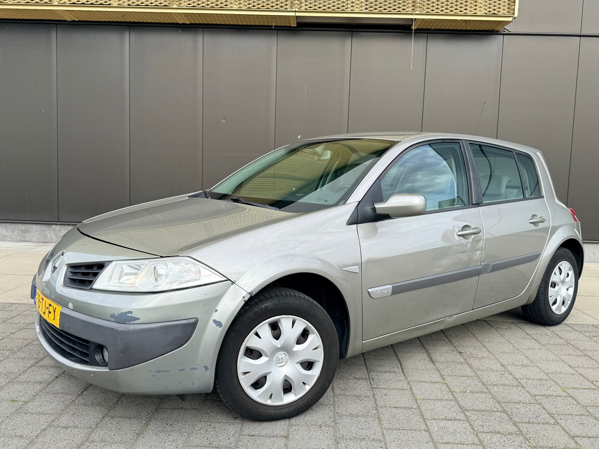 Foto 3 van Renault Mégane 1.6-16V Dynam Comf Automaat|Nwe APK| Carplay