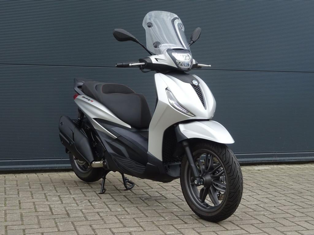 *VERKOCHT* PIAGGIO BEVERLY S 400 (bj 2024) 7,783 km PIAGGIO, Motoren, Motoren | Piaggio, Scooter, Onbekend, 399 cc, Onbekend