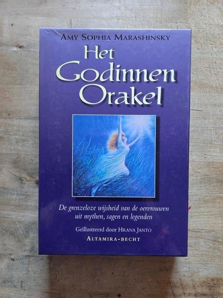 Het Godinnen Orakel: Wijsheid van oervrouwen, mythen & sagen, Spiritualiteit algemeen, Ophalen of Verzenden, Zo goed als nieuw