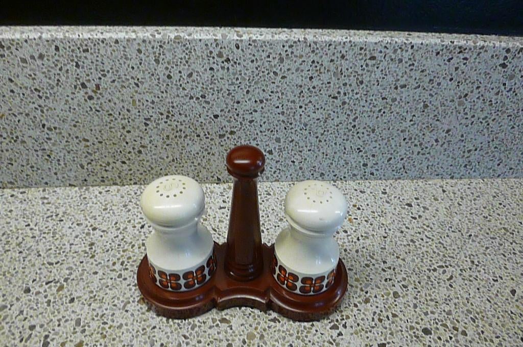 retro peper- en zoutstelletje, Verzamelen, Retro, Ophalen of Verzenden, Overige typen