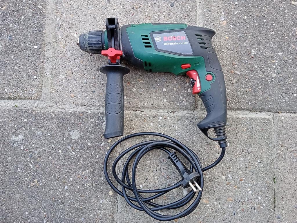 Bosch UNIVERsAL  impact 800, Boormachine, Ophalen of Verzenden, Variabele snelheid, Gebruikt