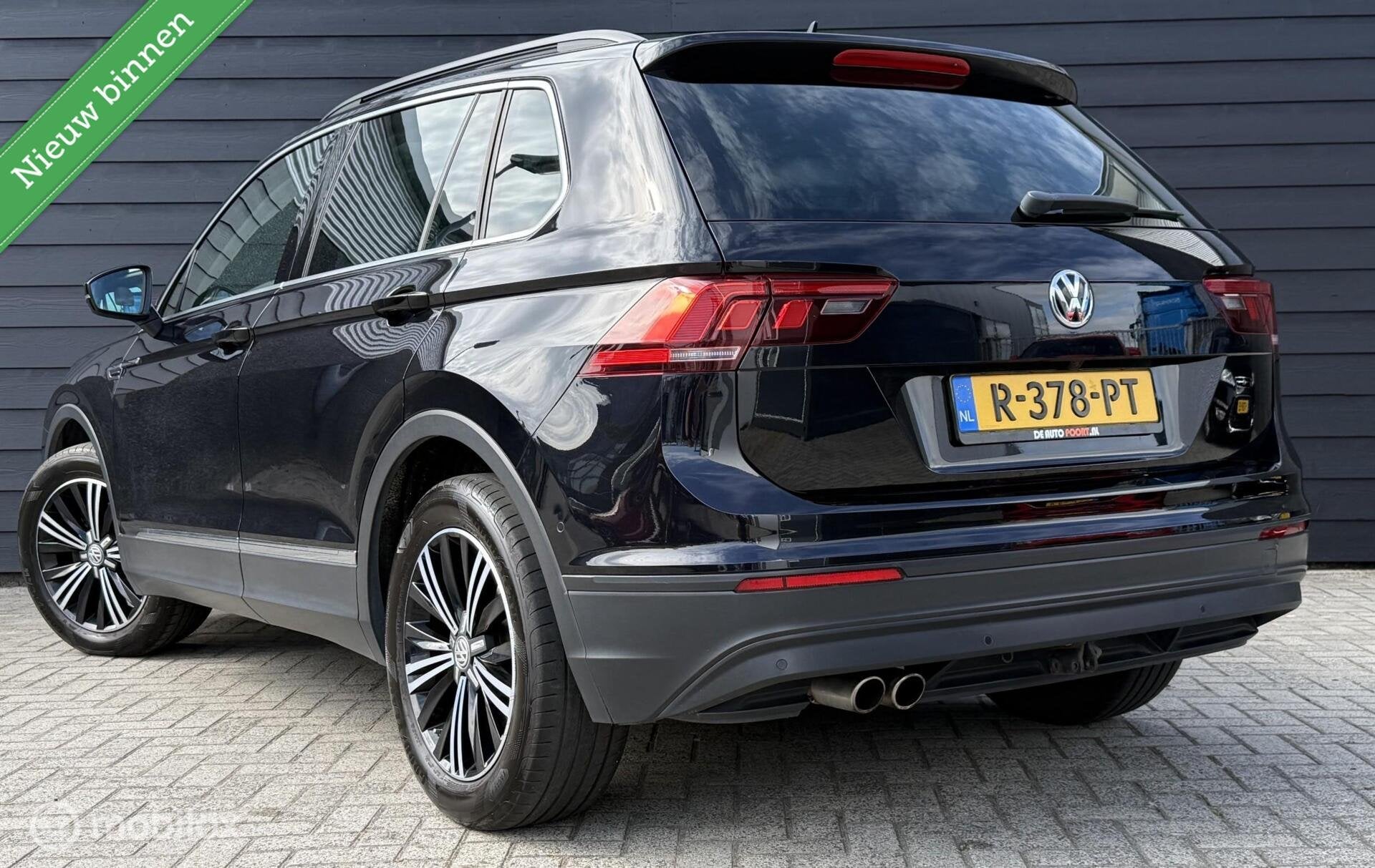 Volkswagen Tiguan 1.4 TSI ACT Comfortline + Pano.dak/Camera/, Auto's, Volkswagen, Euro 6, 4 cilinders, Zwart, Automatische klimaatregeling