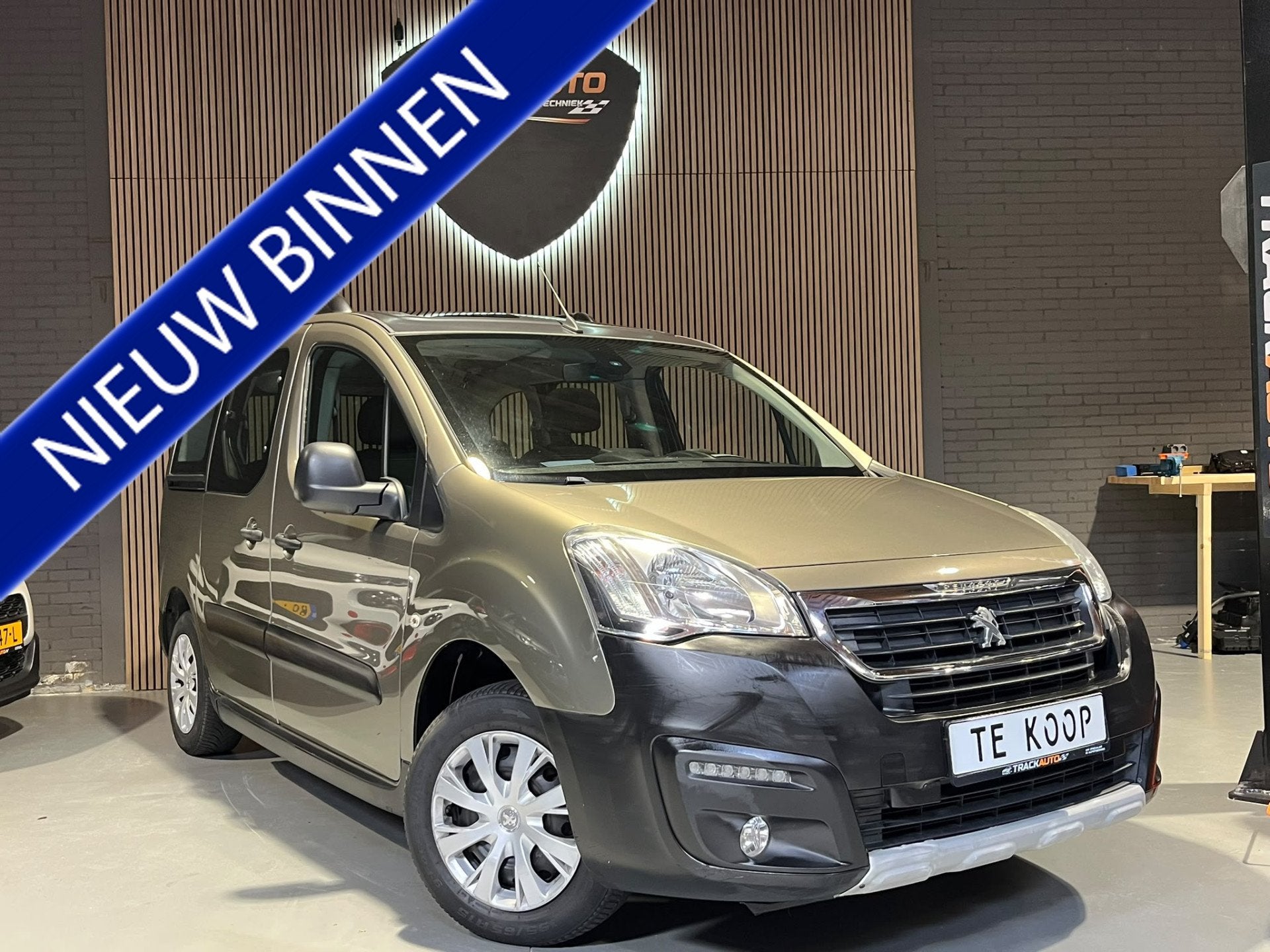 Peugeot Partner Tepee 1.2 PureTech Allure Navi.ClimaC.Cruise, Auto's, Peugeot, Voorwielaandrijving, Stof, Gebruikt, 1199 cc