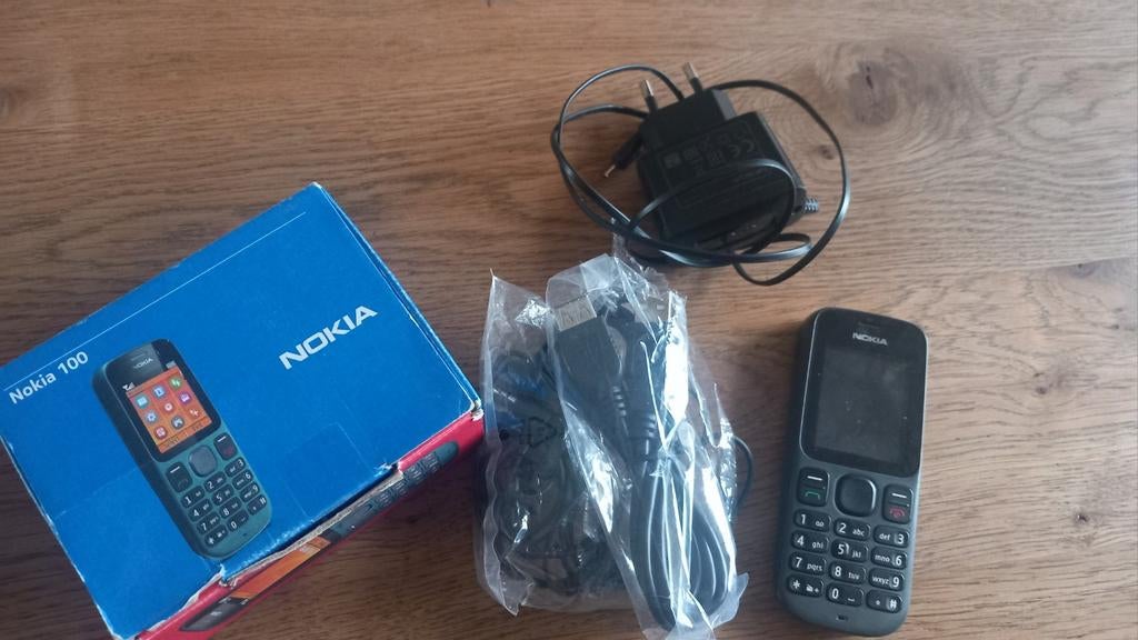 Nokia 100, Ophalen of Verzenden, Zwart