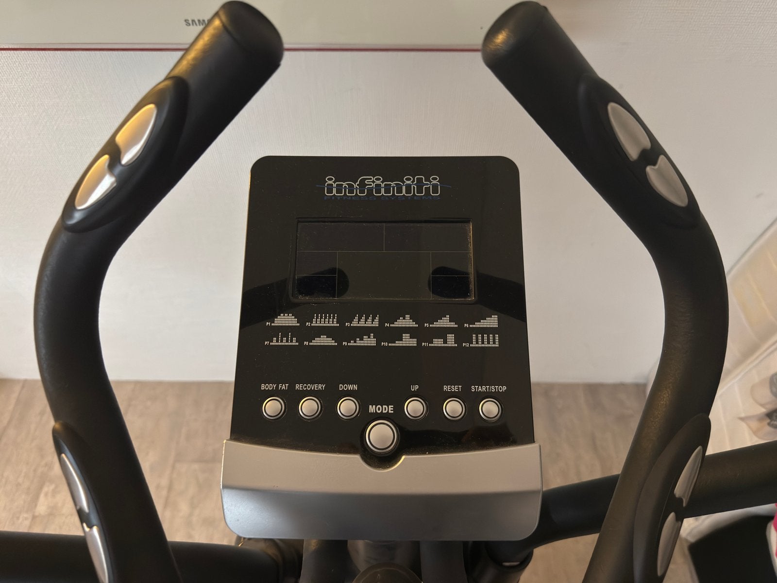 Infiniti VG 50 Crosstrainer – Goed Werkend, Ophalen of Verzenden, Zo goed als nieuw, Benen, Crosstrainer