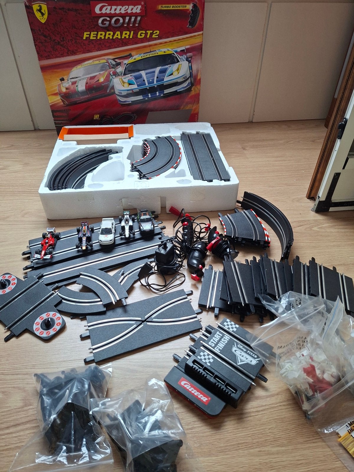 Mooie Grote racebaan en uitbreiding 5 auto’s en veel extra’s, Ophalen, Zo goed als nieuw, Elektrisch, Overige merken