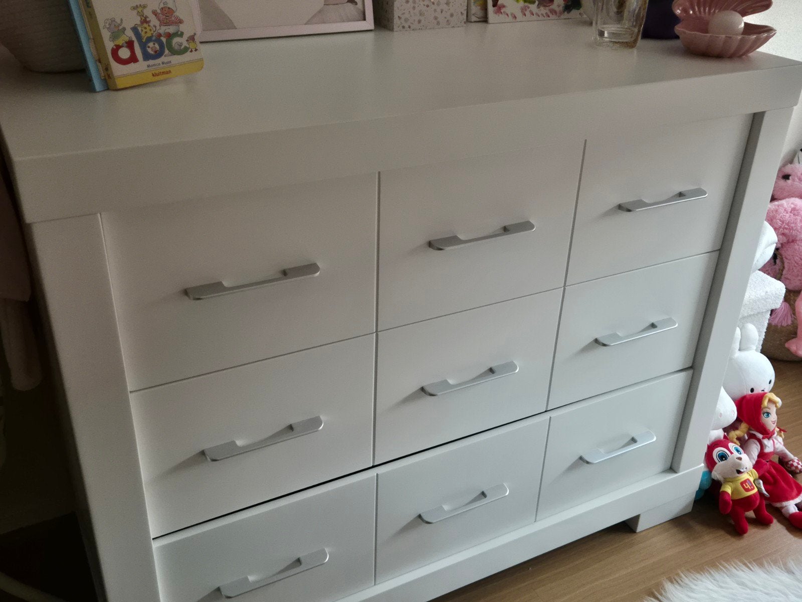 Mooie witte commode + ledikant (ook apart te koop)!, Ophalen, Zo goed als nieuw, Ledikant