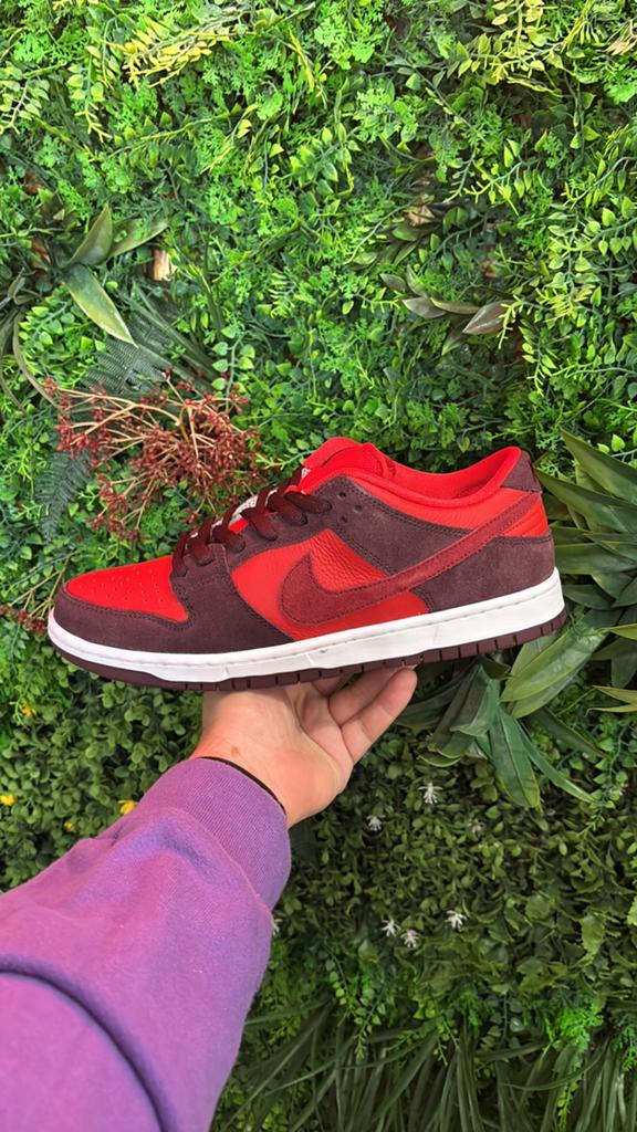 Nike SB Dunk Low Cherry - Nieuw in maat 44,5 & 46, Overige kleuren, C, C, Nieuw