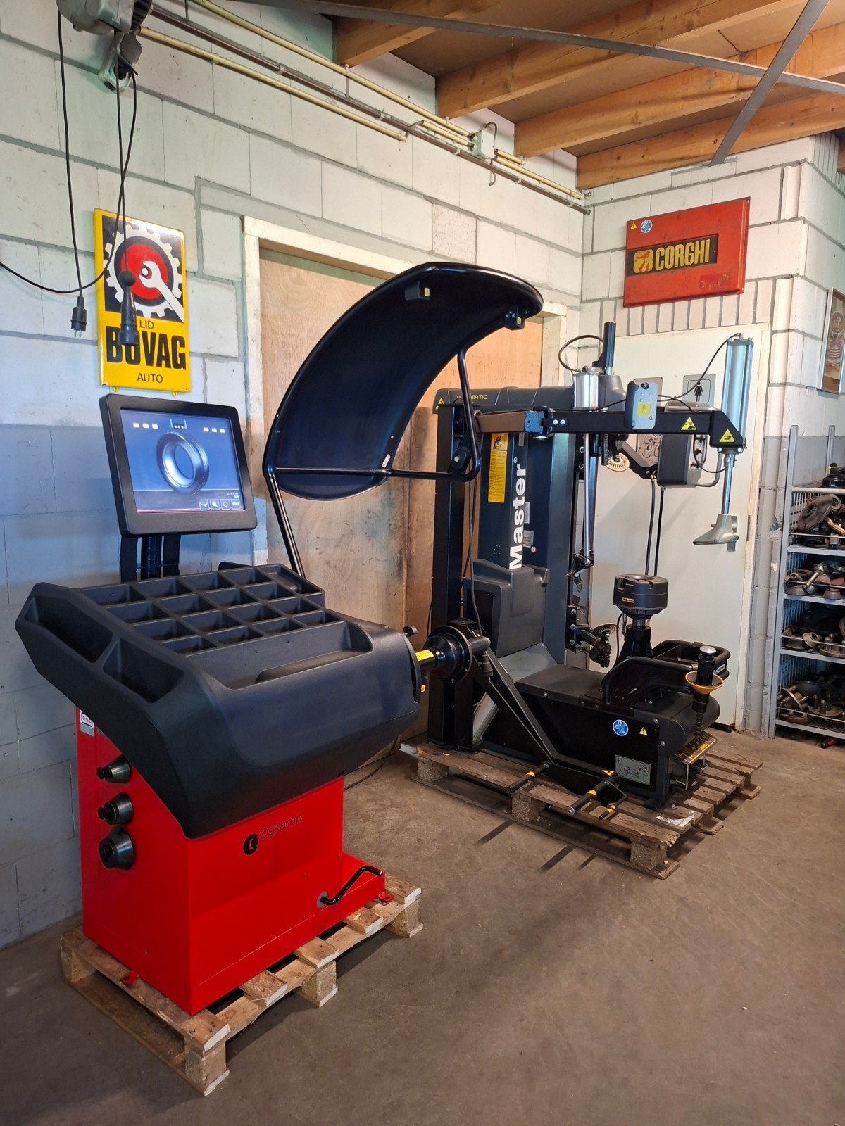 Set bandenapparaat mondolfo balanceer machine Cemb, Ophalen