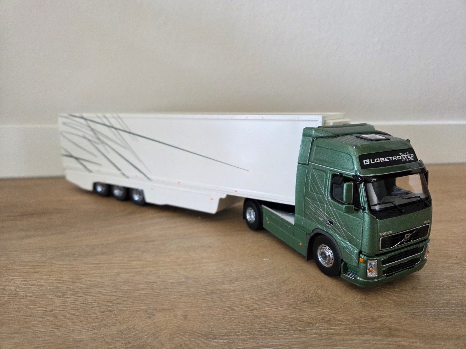 Motoart Volvo FH 16 Globetrotter Demo met koeltrailer 1:43, Ophalen of Verzenden, Nieuw, Bus of Vrachtwagen, Overige merken