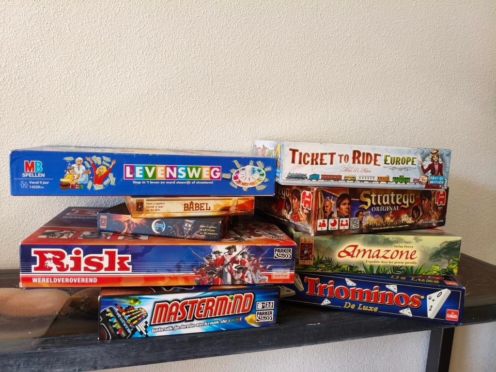 Bordspellen collectie: Levensweg, Risk, Stratego, Triominos, Ophalen, Zo goed als nieuw