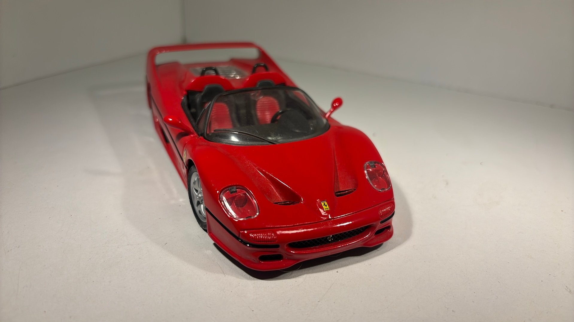 Ferrari f50 spyder maisto 1.24, Hobby en Vrije tijd, Modelauto's | 1:24, Maisto, Ophalen of Verzenden, A, A