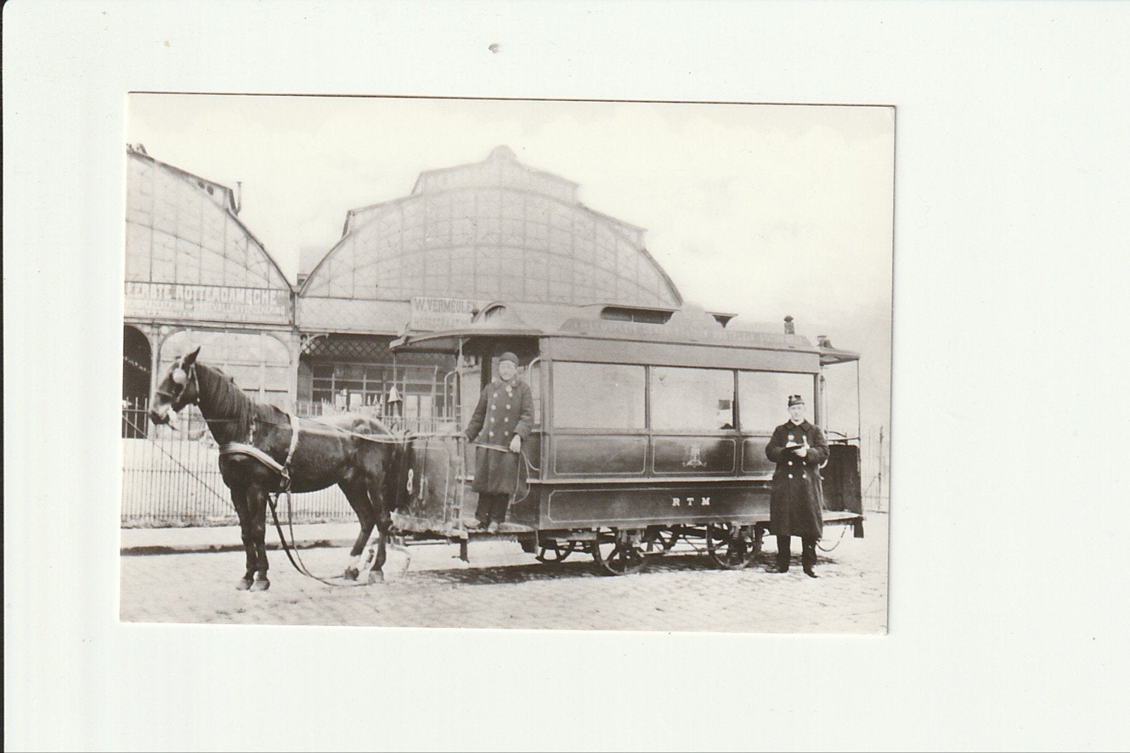 ROTTERDAM EN Z'N TRAM STATION MAAS 1897 PAARDETRAM OVERSCHIE, Foto, Ophalen of Verzenden, Zo goed als nieuw, Voor 1940