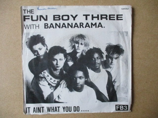 s1975 fun boy three / bananarama - it aint what you do, Ophalen, Gebruikt, 7 inch, Overige genres