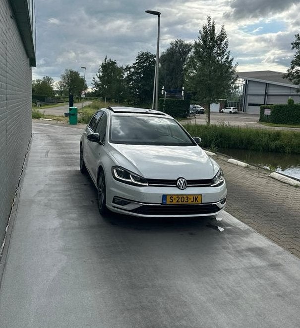 Volkswagen Golf 7.5  1.0 TSI 7-DSG 2018 Pano Digital Dash, Auto's, Volkswagen, 1165 kg, Wit, 630 kg, 115 pk