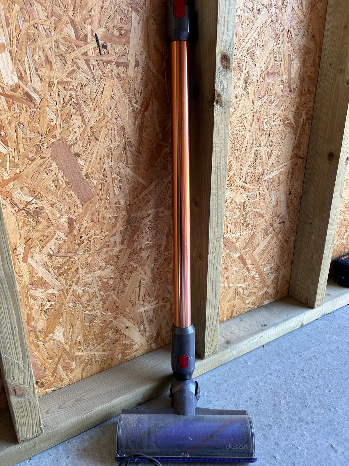 Dyson V10 Absolute steelstofzuiger met oplaadstation, Witgoed en Apparatuur, Stofzuigers, Ophalen, Gebruikt, Draadloos, Dyson