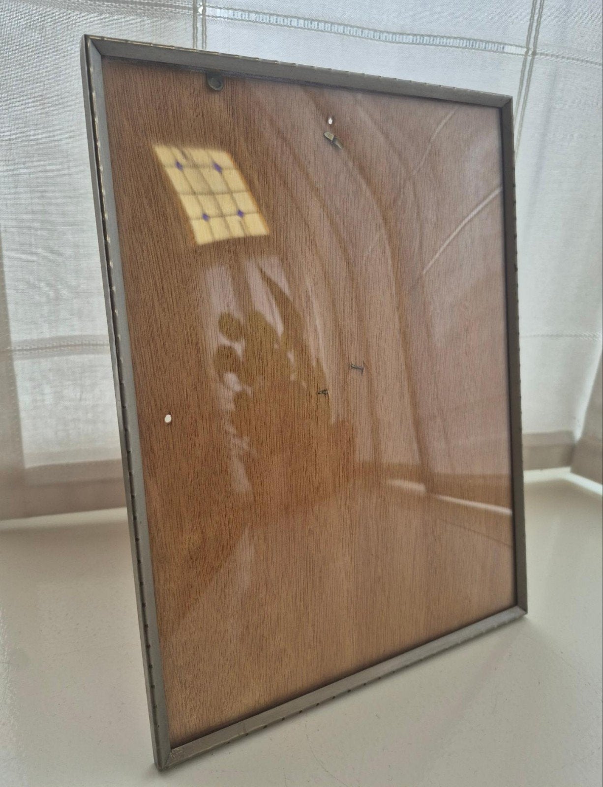 oude metalen fotolijst 18x24 bol glas, Gebruikt, 24 cm, Ophalen of Verzenden, Met glas