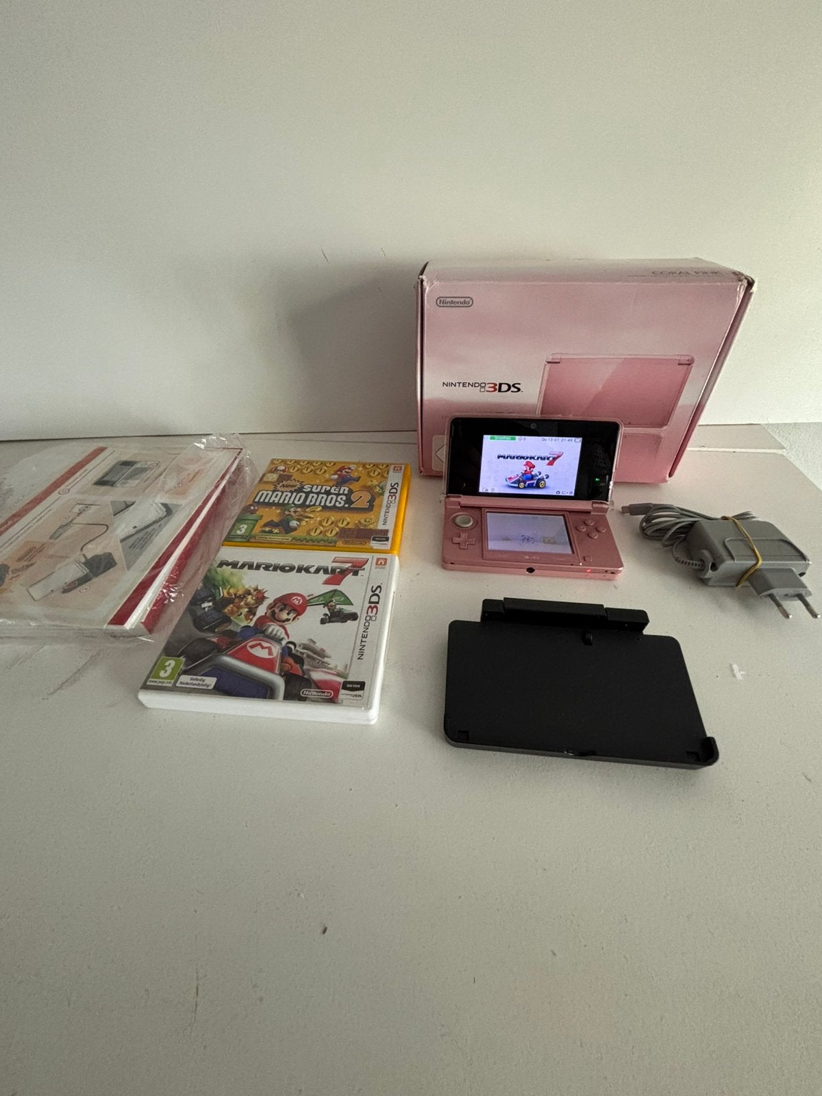 Nintendo 3ds, Spelcomputers en Games, Ophalen of Verzenden, 3DS, Roze, Gebruikt