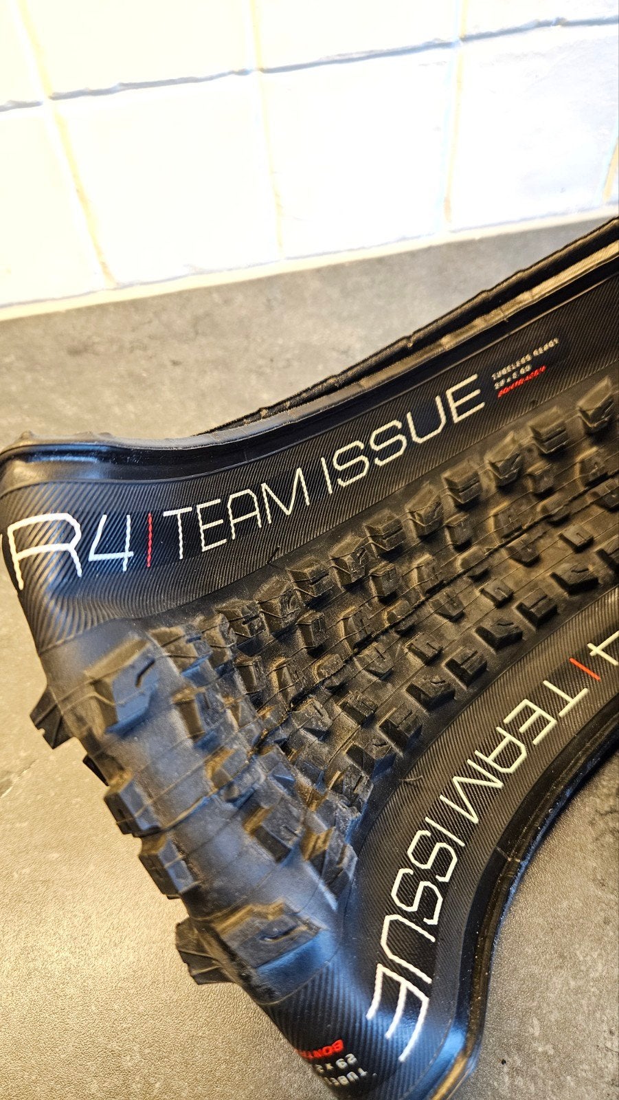 Bontrager E-MTB band XR4 Team Issue 29x2.6 Tubeless Ready, Band, Elektrische fiets, Ophalen of Verzenden, Zo goed als nieuw