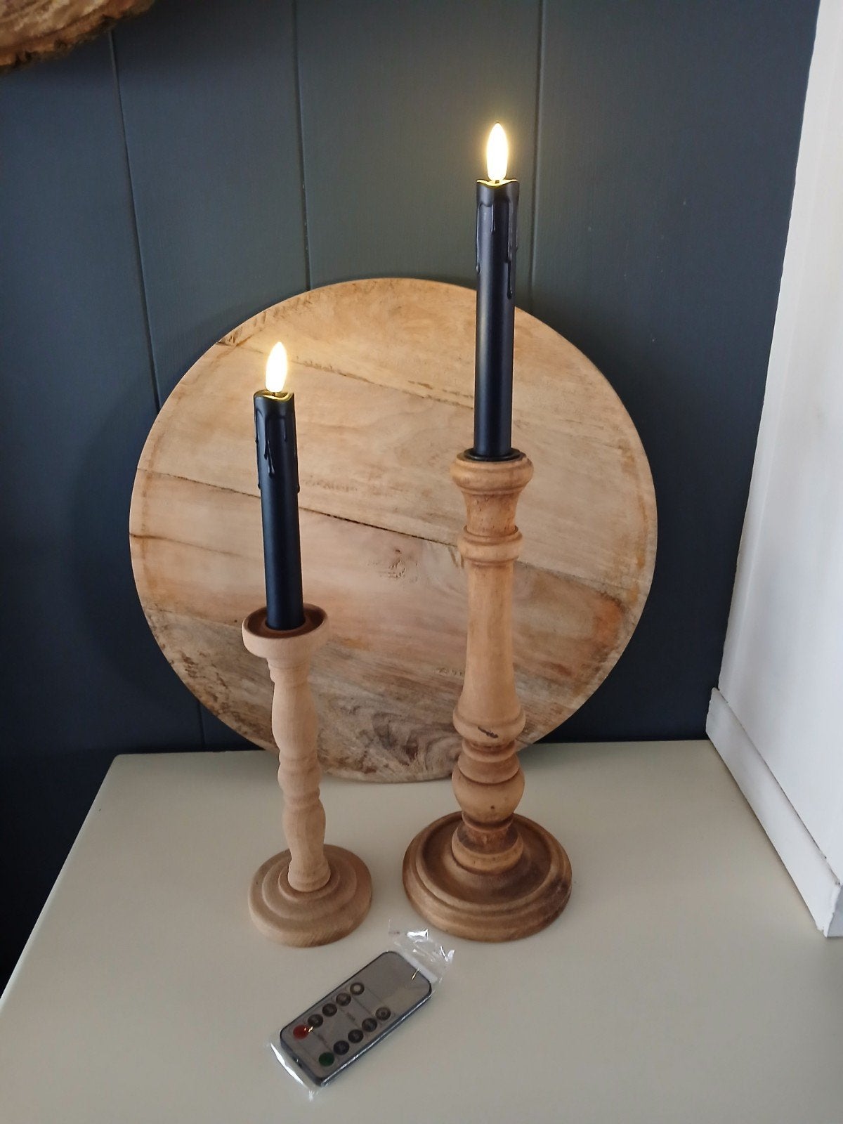 set van twee kaars standaards incl kaarsen op timer, Ophalen of Verzenden, Zo goed als nieuw, Hout, Kaars