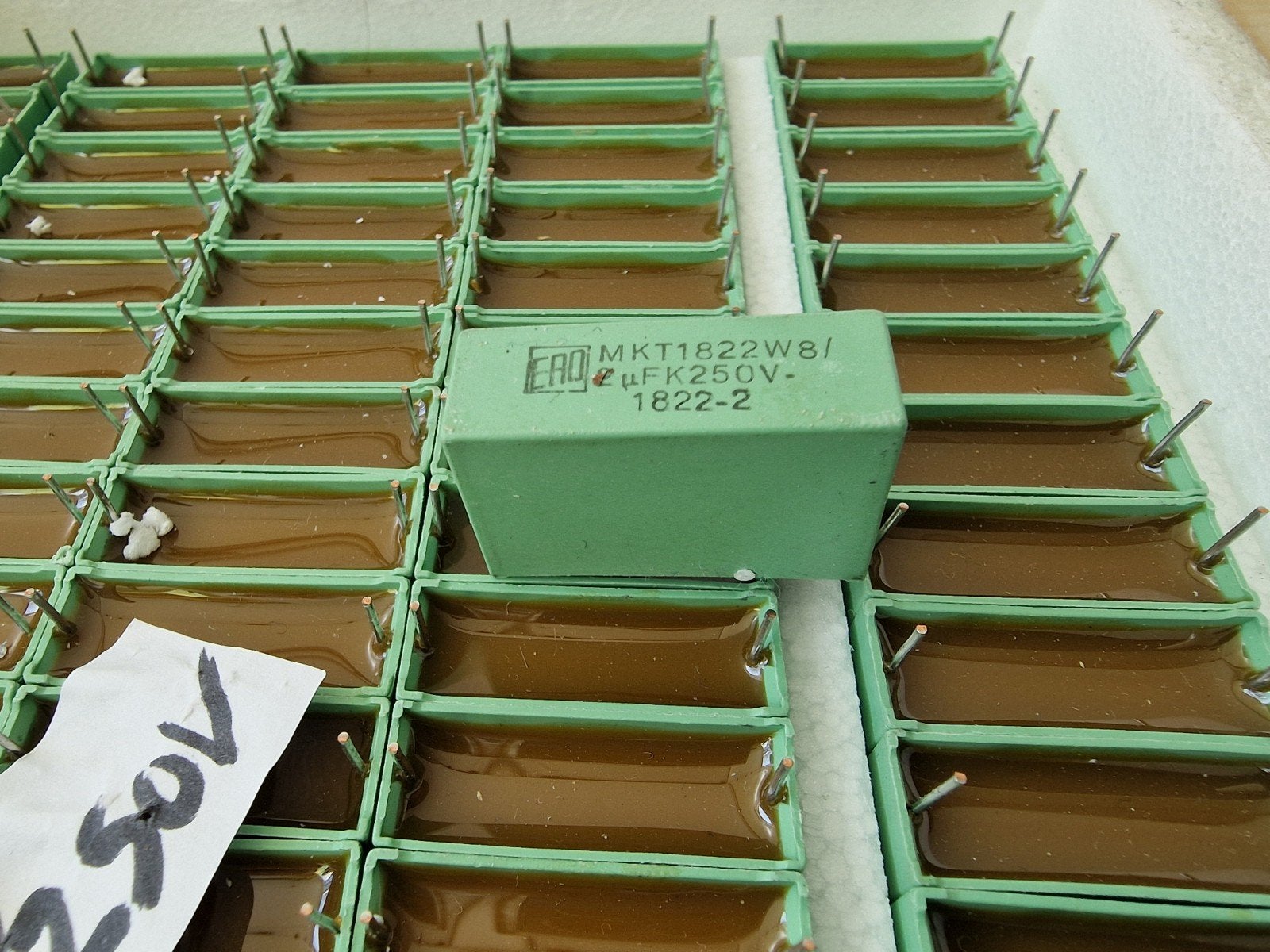 ERO MKT1822W8 / 2uF 250V Condensator - Getest & Topconditie!, Hobby en Vrije tijd, Elektronica-componenten, Ophalen, Nieuw