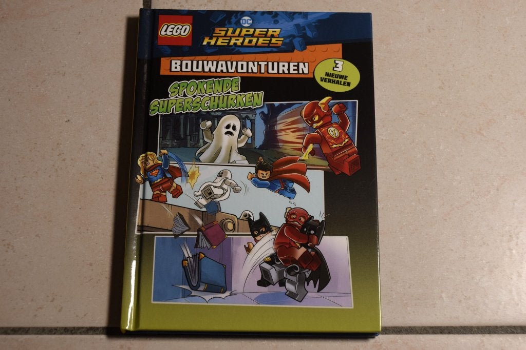 Lego Superheroes bouwavonturen spokende superschurken, Ophalen of Verzenden, Zo goed als nieuw, Fictie algemeen
