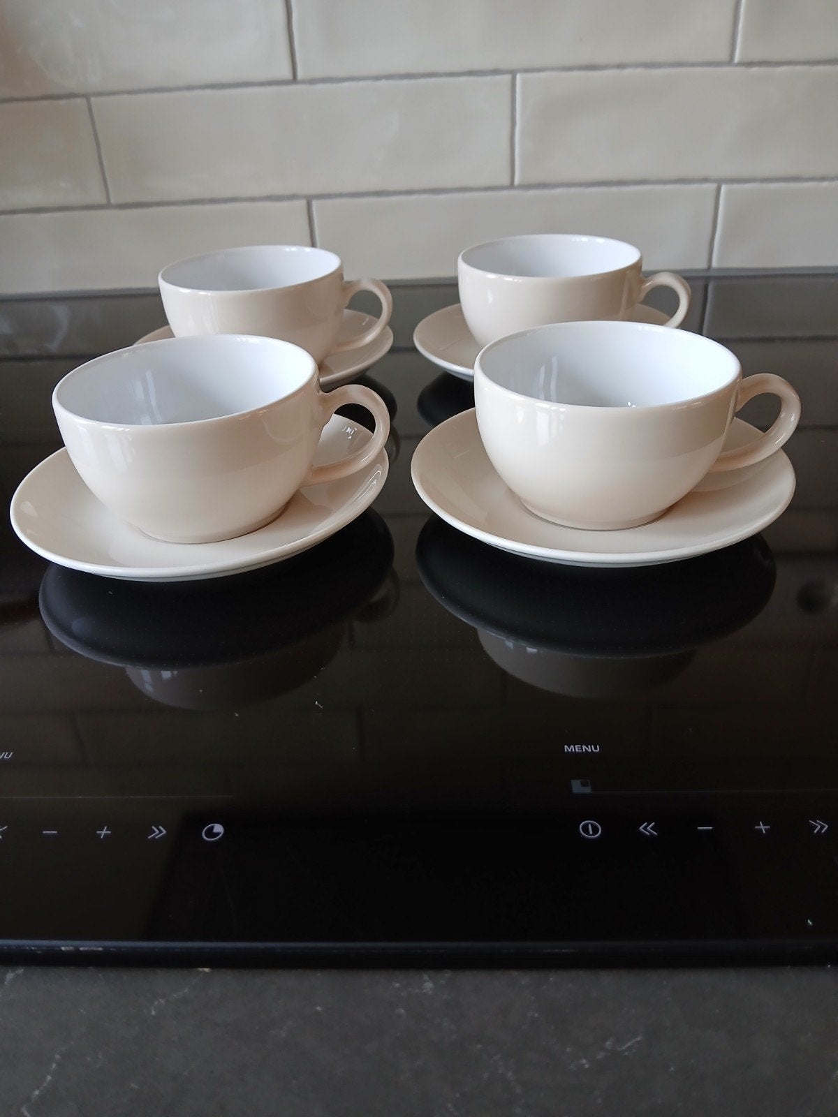 Dibbern Schönwald Solid Color Pearl thee kop en schotels (4), Huis en Inrichting, Keuken | Servies, Ophalen of Verzenden, Zo goed als nieuw