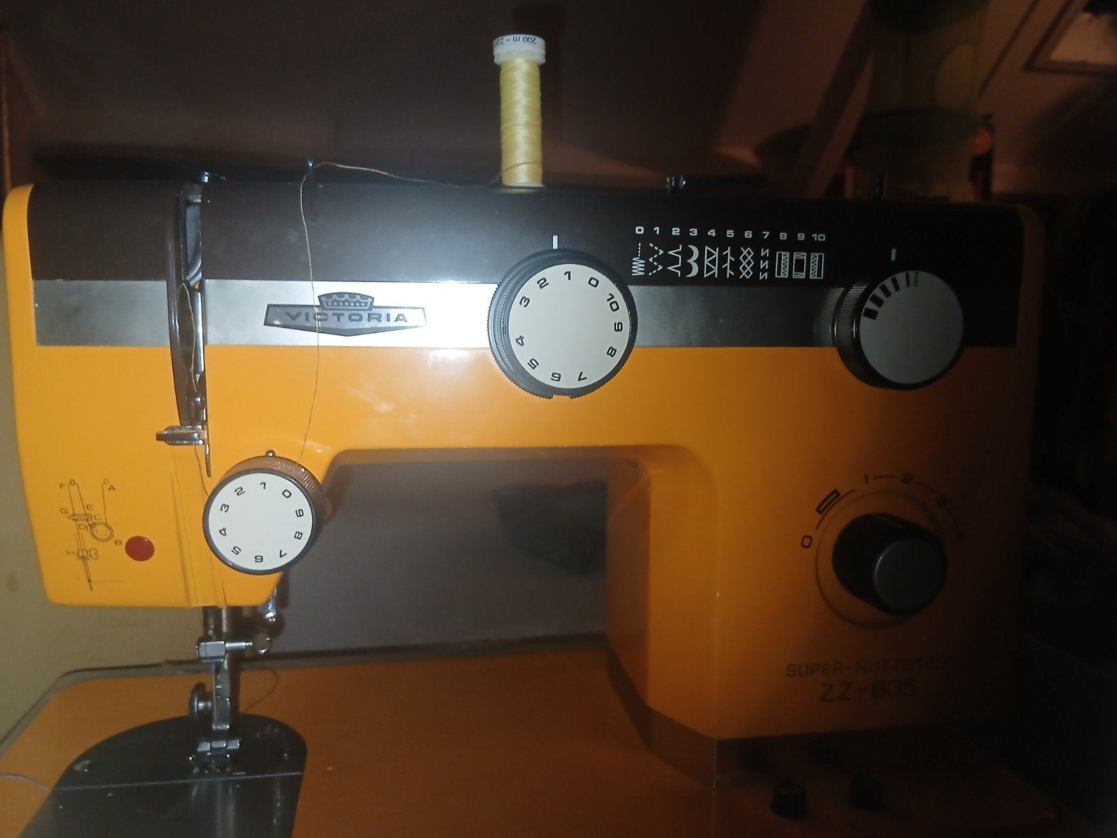 Victoria Super Nutzstich ZZ-805 Naaimachine, Ophalen of Verzenden, Gebruikt, Naaimachine, Overige merken