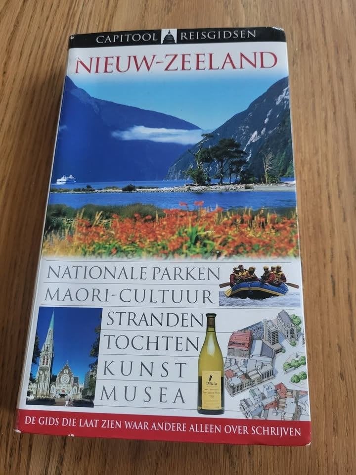 reisgids Nieuw Zeeland, Capitool, Zo goed als nieuw, Reisgids of -boek, Australië en Nieuw-Zeeland