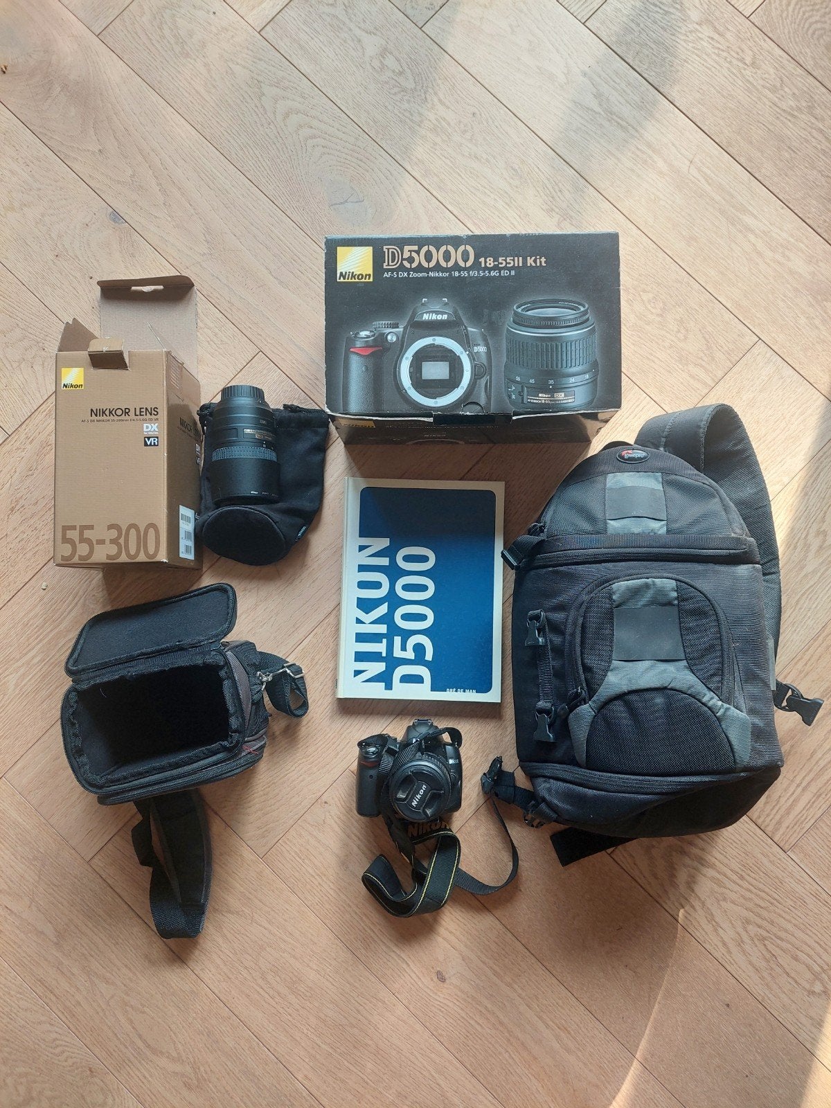 Nikon D5000 spiegelreflexcamera met 2 lenzen en accessoires, Gebruikt, Spiegelreflex, Ingebouwde flitser, Ophalen of Verzenden