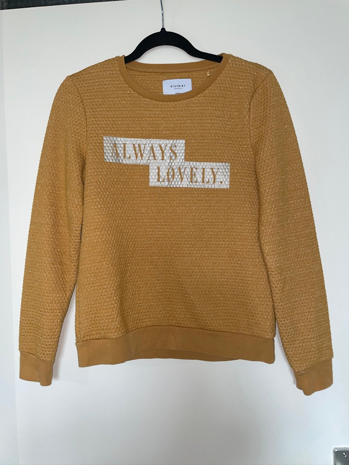DISTRIKT dames mosterd / oker gele glitter trui sweater mt M, Ophalen of Verzenden, Zo goed als nieuw, Maat 38/40 (M), Geel