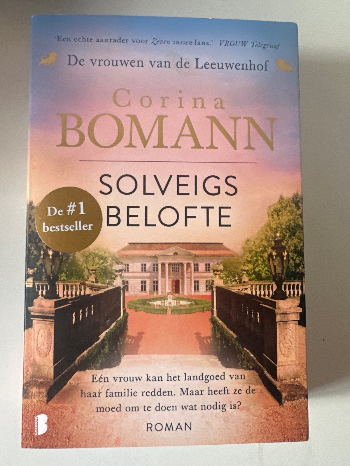 Corina Bomann - Solveigs Belofte (De vrouwen van de Leeuwenh, Boeken, Ophalen of Verzenden, Zo goed als nieuw, Nederland