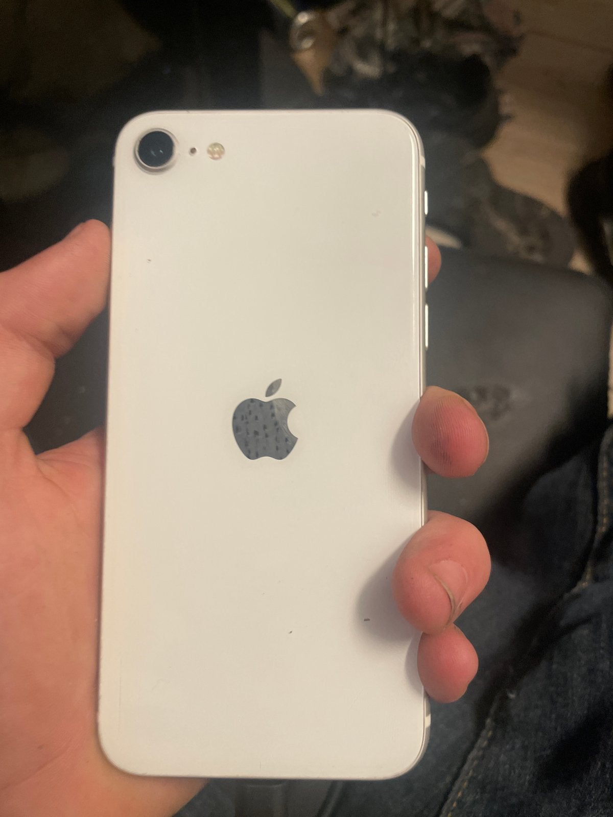 Foto 2 van Apple iPhone SE (2022) 64GB Wit - Zo goed als nieuw