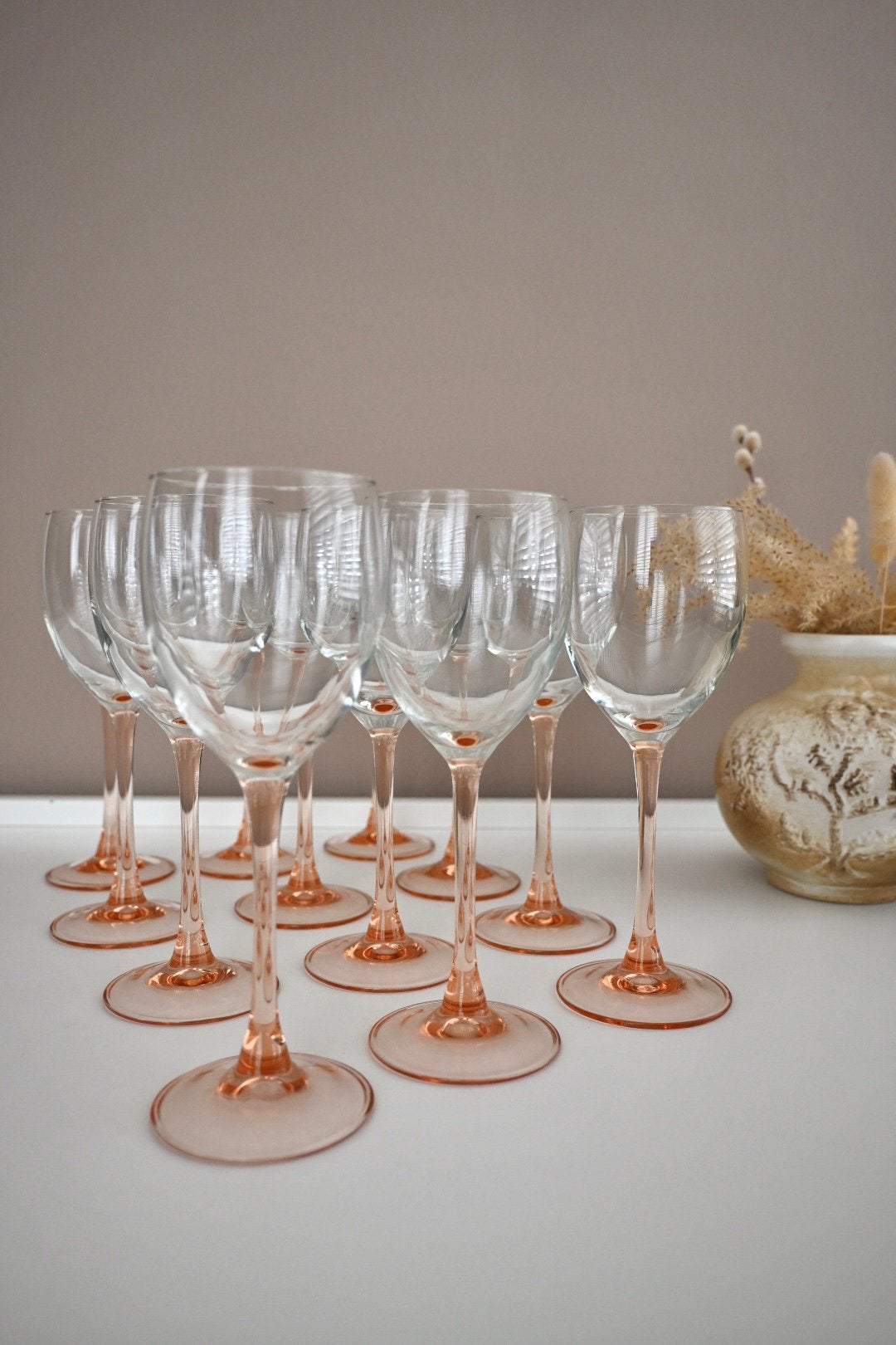 Mooie set van 12 luminarc wijnglazen met roze voet, Luminarc, Overige typen, Ophalen of Verzenden, Zo goed als nieuw